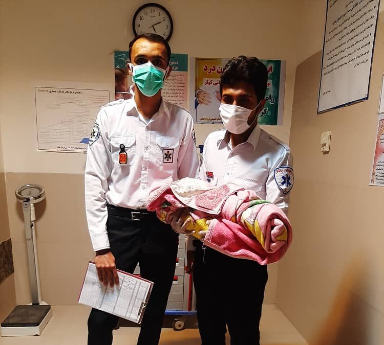 تولد نوزاد عجول در آمبولانس خاش